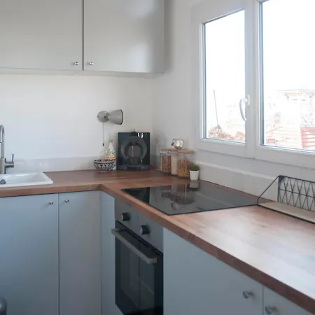 Charming With Open View In Clichy