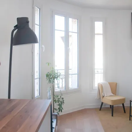 Charming With Open View In Apartament *